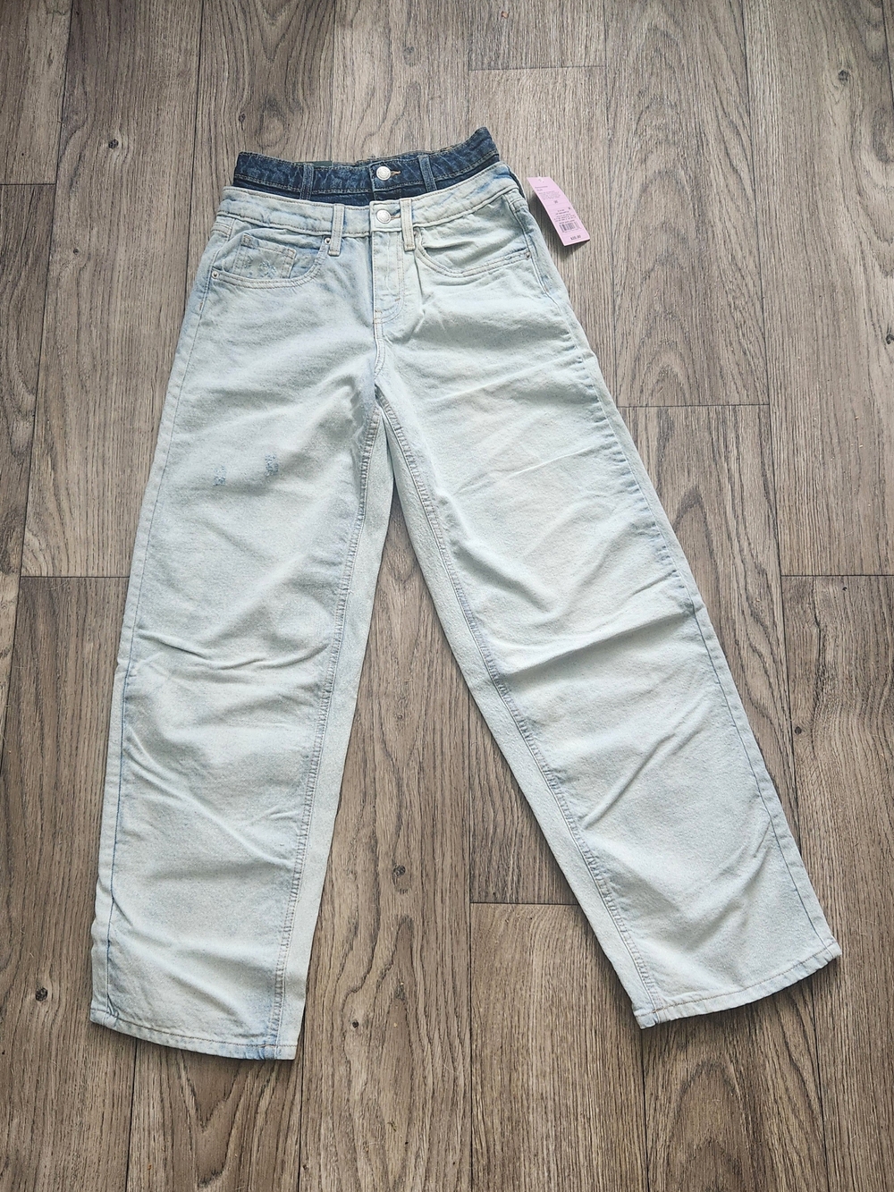 Light Wash Straight Leg Cut Jeans Size 00